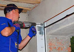 Trust Garage Door Nashville, TN 615-590-7453 - repair-side